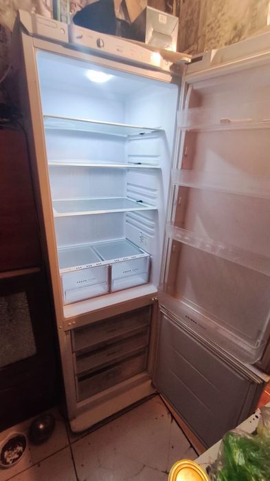 Холодильник на продажу
