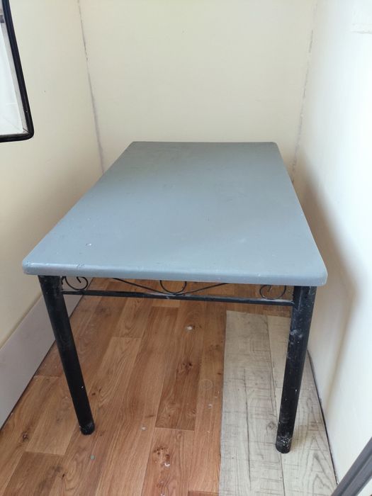 Стол кухонный со стулями