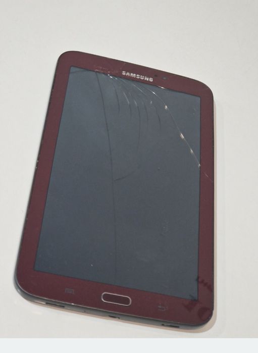 Tableta Samsung Galaxy Tab 3 cu display fisurat