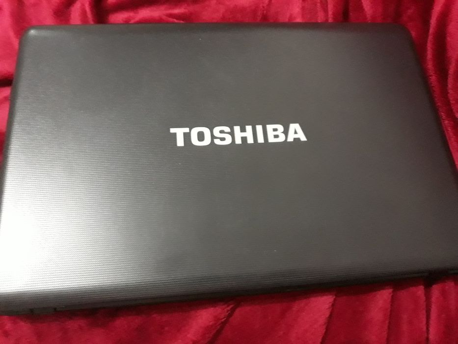 Vand laptop toshiba