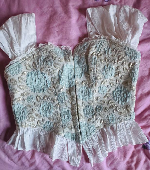 Vând rochii de ocazii