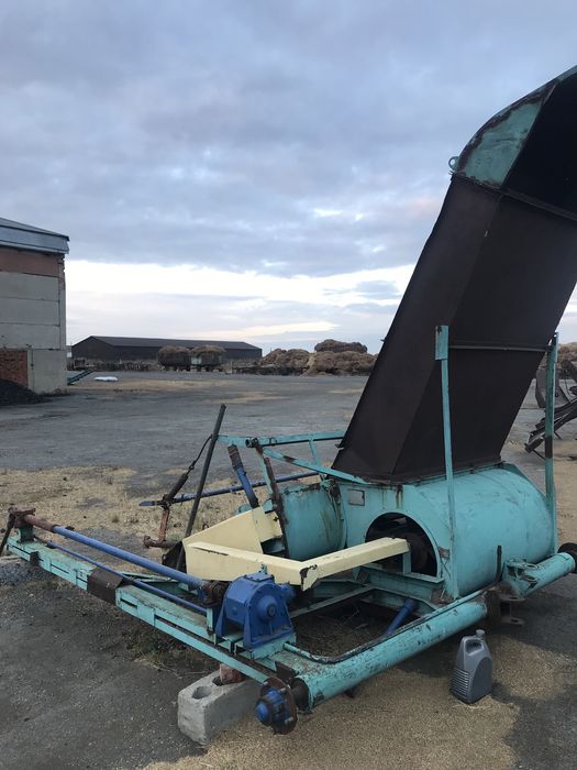 Тайфун подборщик сена соломы