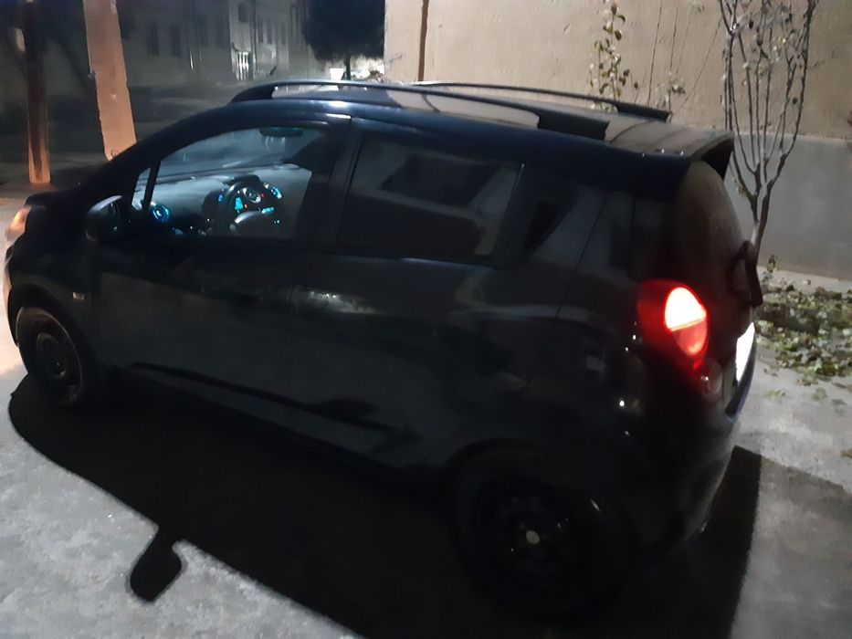 Spark avtomobili sotiladi