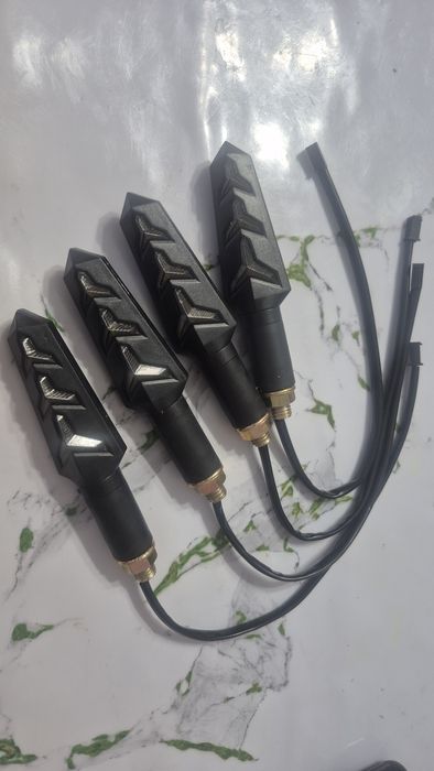 Поворотники на мотоцикл.