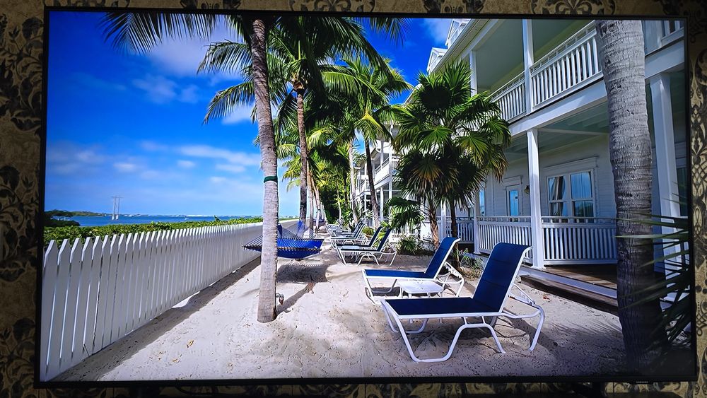 QLED Телевизор Самсунг QE55Q60