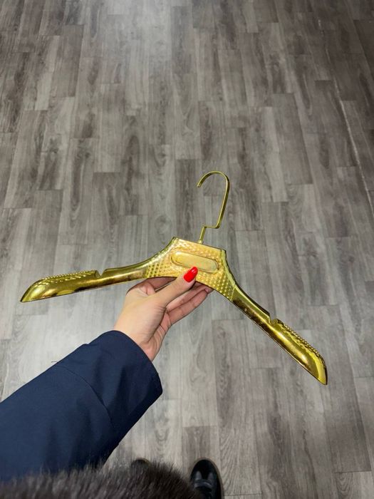 Вешалки для одежды 200 штук