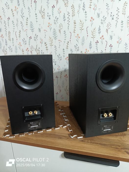 ELAC Debut 6.3 в отличном состоянии