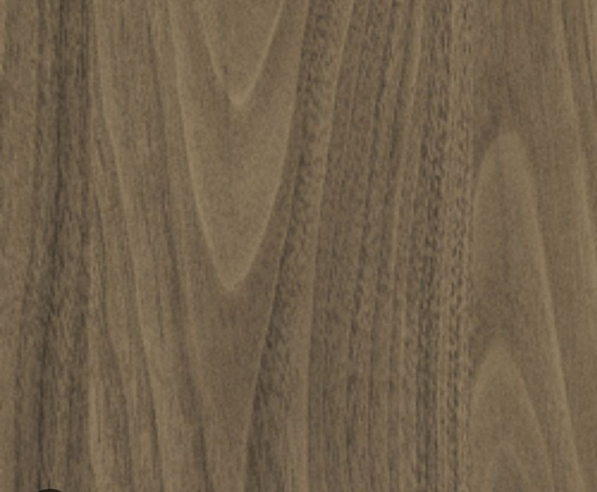 Стол в гостиную,на кухню