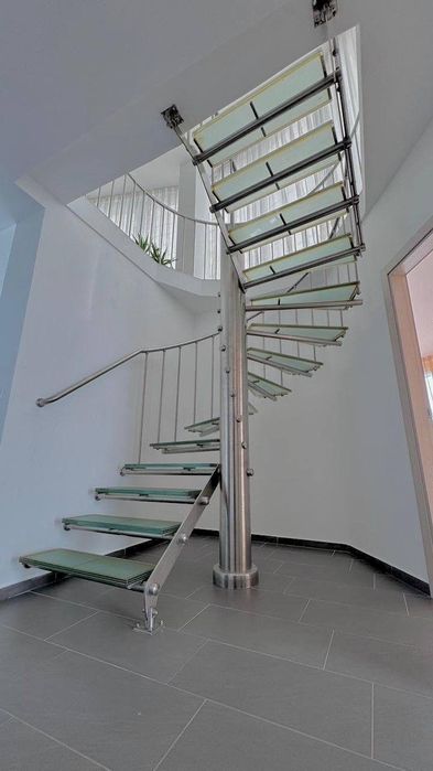 Тристаен Мезонет в кв. Сарафово