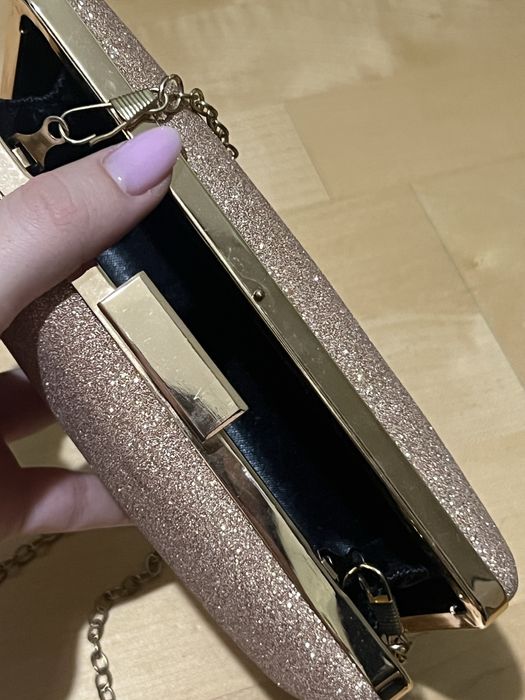 Чанта клъч бежов