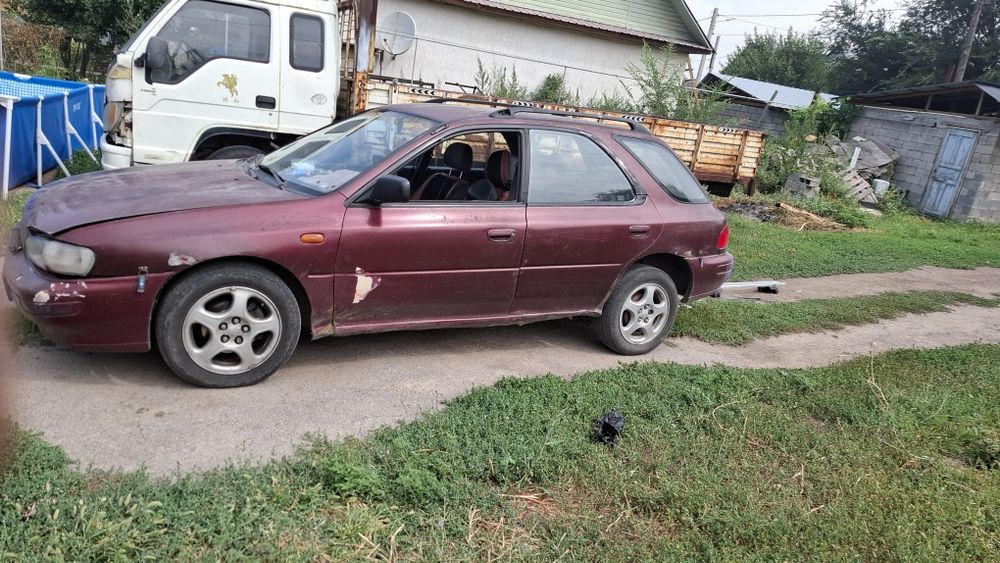 Субару импреза 1993г 1,8 л
