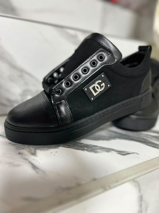 Adidasi barbati modele noi