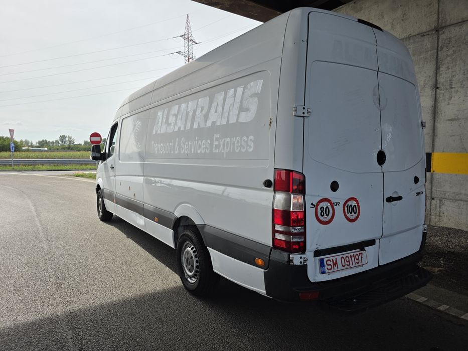 Mercedes-Sprinter 319