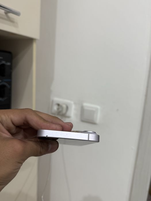Продам Iphone 14