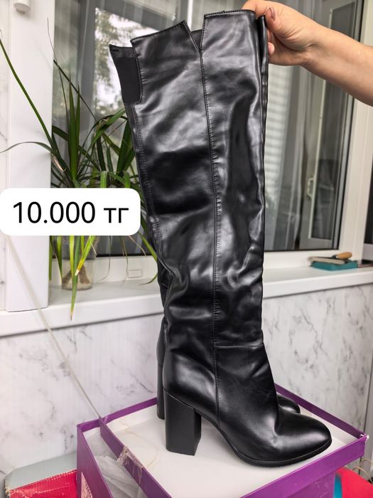 Продам вещи куртки ,обувь