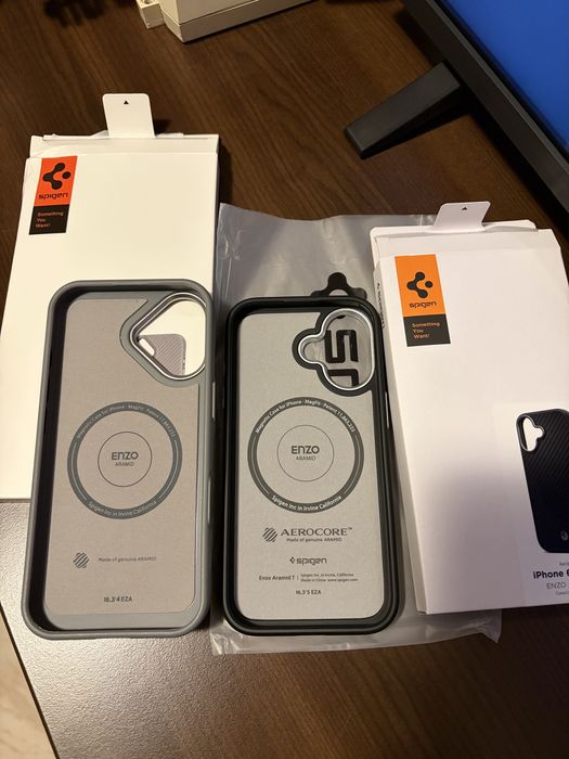 Iphone 17 кейс Spigen