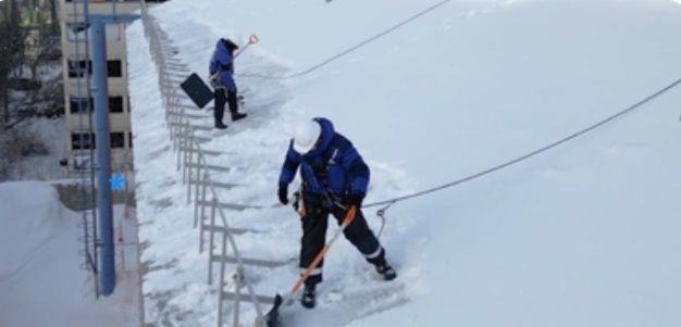 Уборка снега с крыш