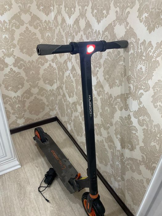 Продаю электросамокат Kugoo s1