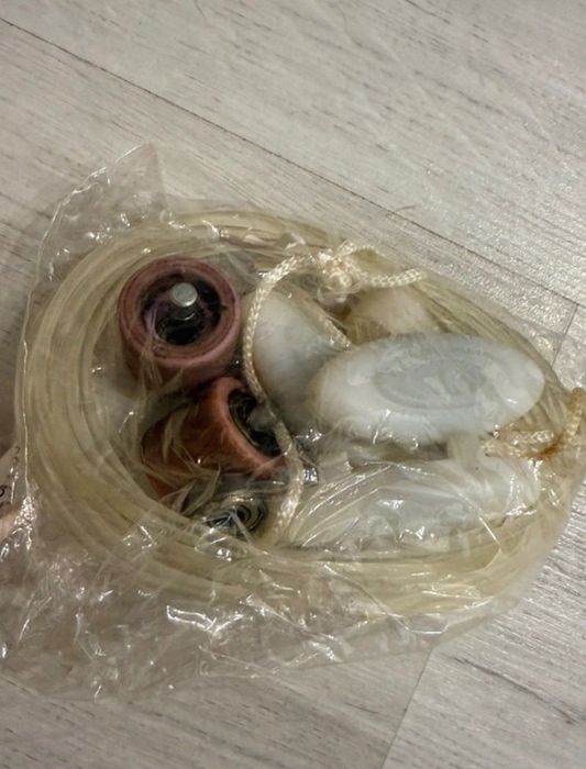 Adidași cu role și leduri