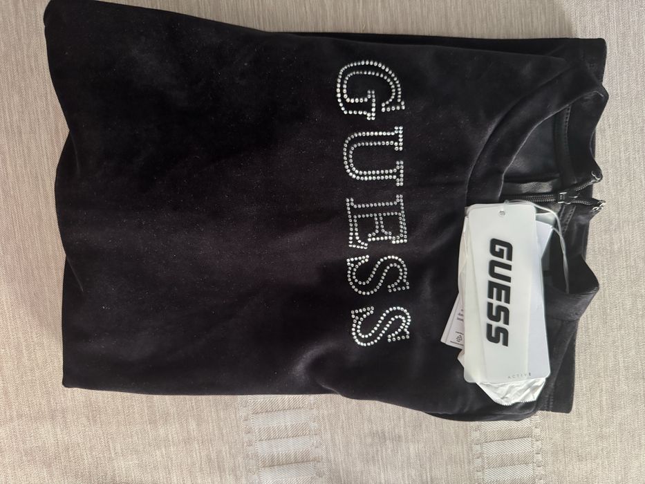 Нови рокли Guess