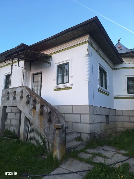 Vânzare casa si teren, comuna Cetățeni - județul Arges
