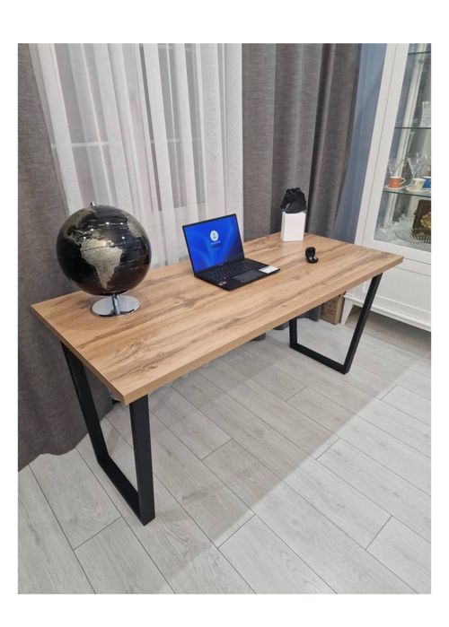 Продам компьютерный стол