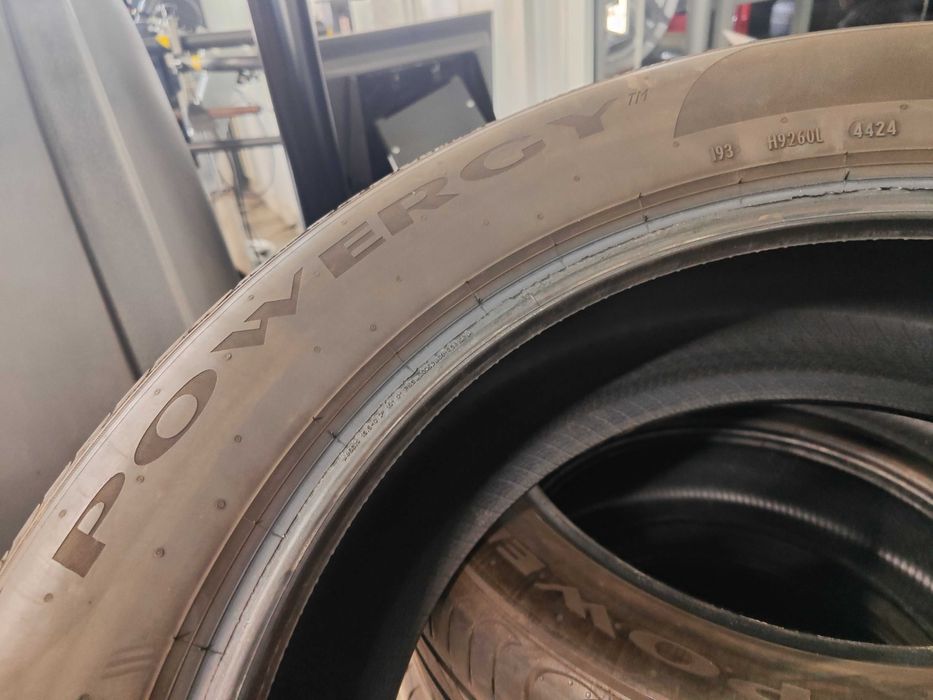 2бр. летни гуми 235/55/18 Pirelli