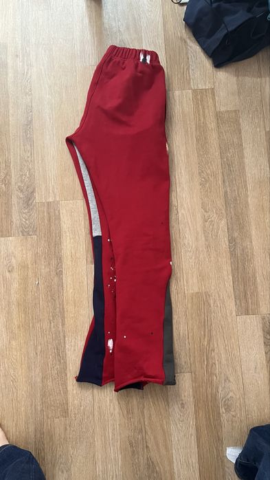 продам штаны gallery dept,красного цвета