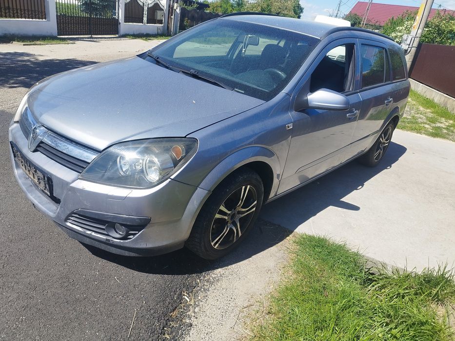 Bara far capota Opel Astra H 1.9 cdti dezmembrez dezmembrari