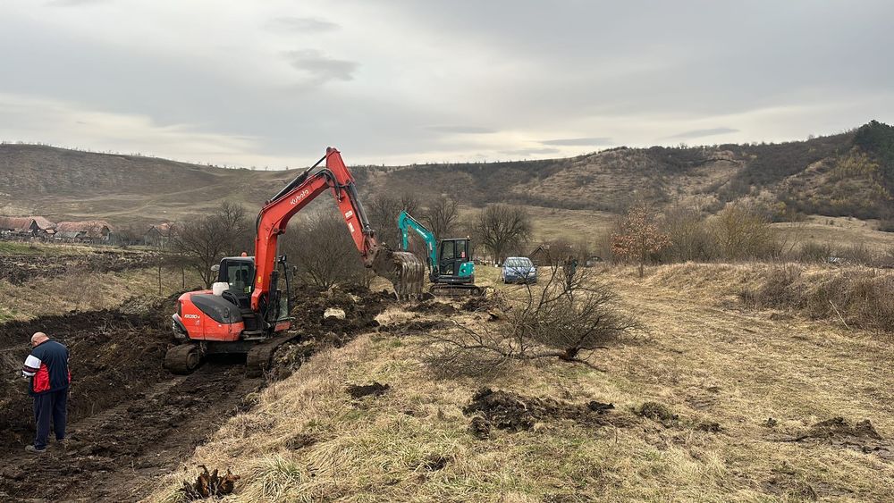 Lucrari cu utilaje terasiere Miniexcavatoare si autobasculante/ rețele