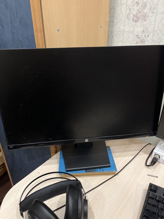 Монитор HP 24дюйма