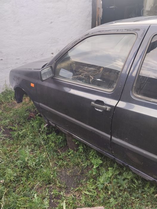 Венто на разбор кузовные детали