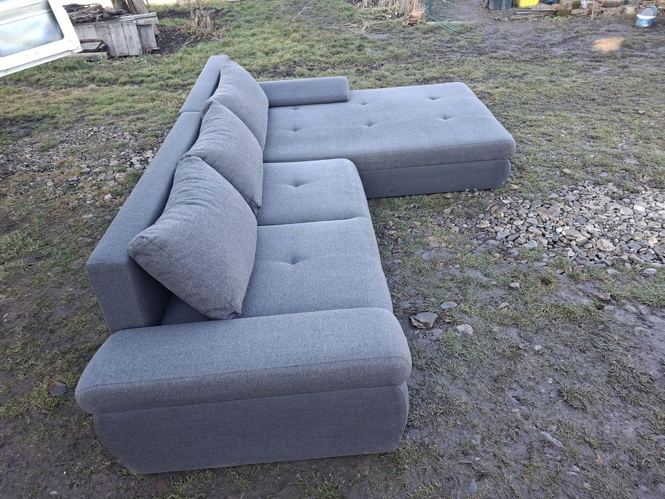 Canapea extensibilă cu spațiu pentru depozitare