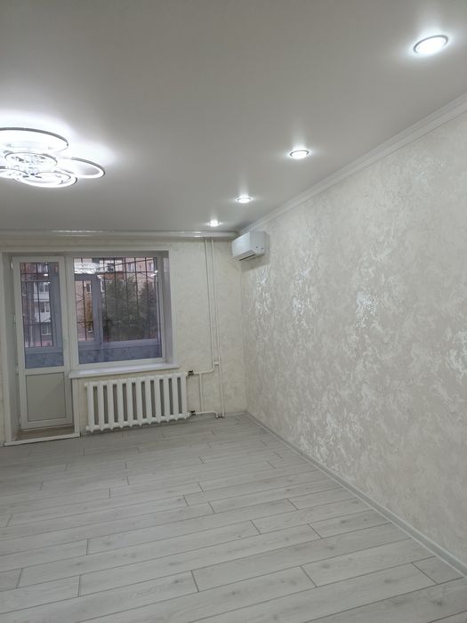 Обои, левкас, галтели, покраска