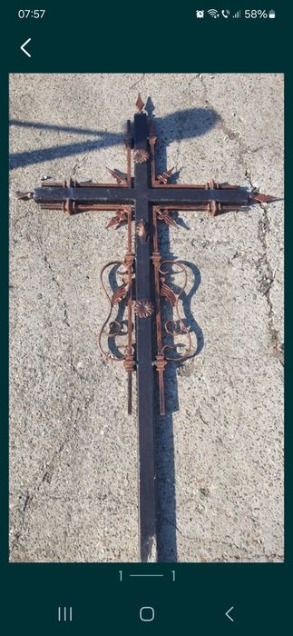 Cruci de mormânt, din fier