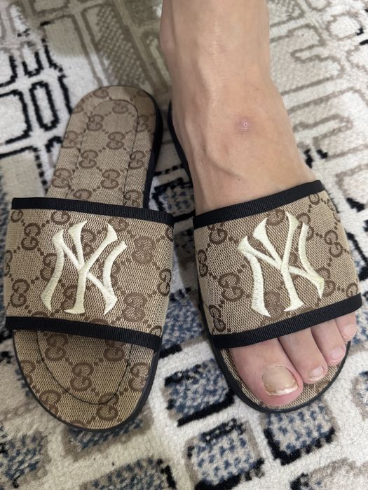 Тапочки женские 36 и 37 размеры