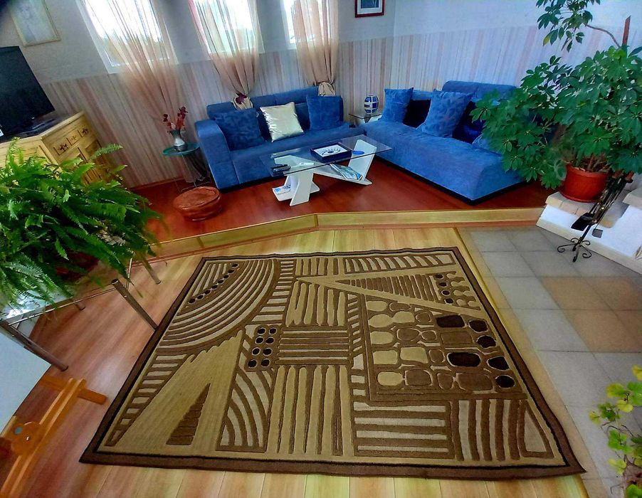 Килим син, кафяв, розов, Френски - за стена, покривки, кувертюри легло