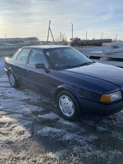 Продвется Audi 80 B4