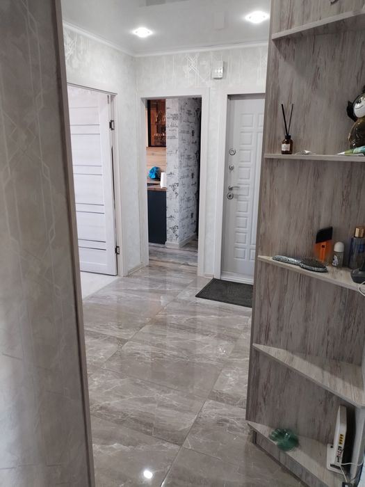 3-х комнатная квартира (старый Каз. театр), есть подвал