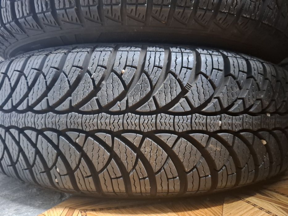 Set 4 anvelope iarna 175/70/14 Ca și NOI 27/2021