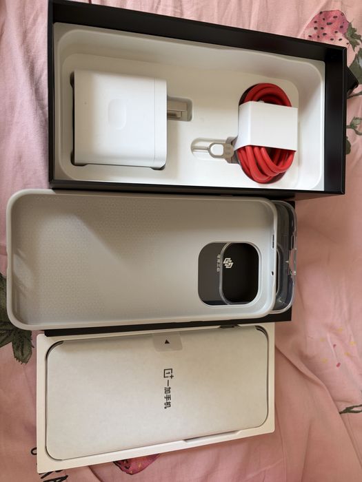 One Plus 15 без сколов и царапин!!!