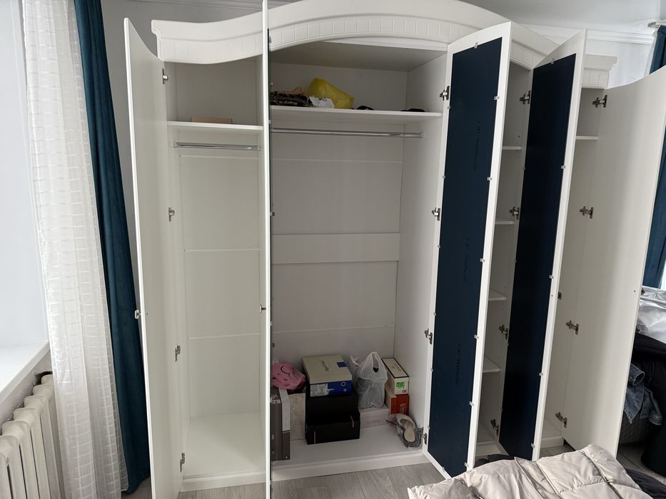 Спальный гарнитур