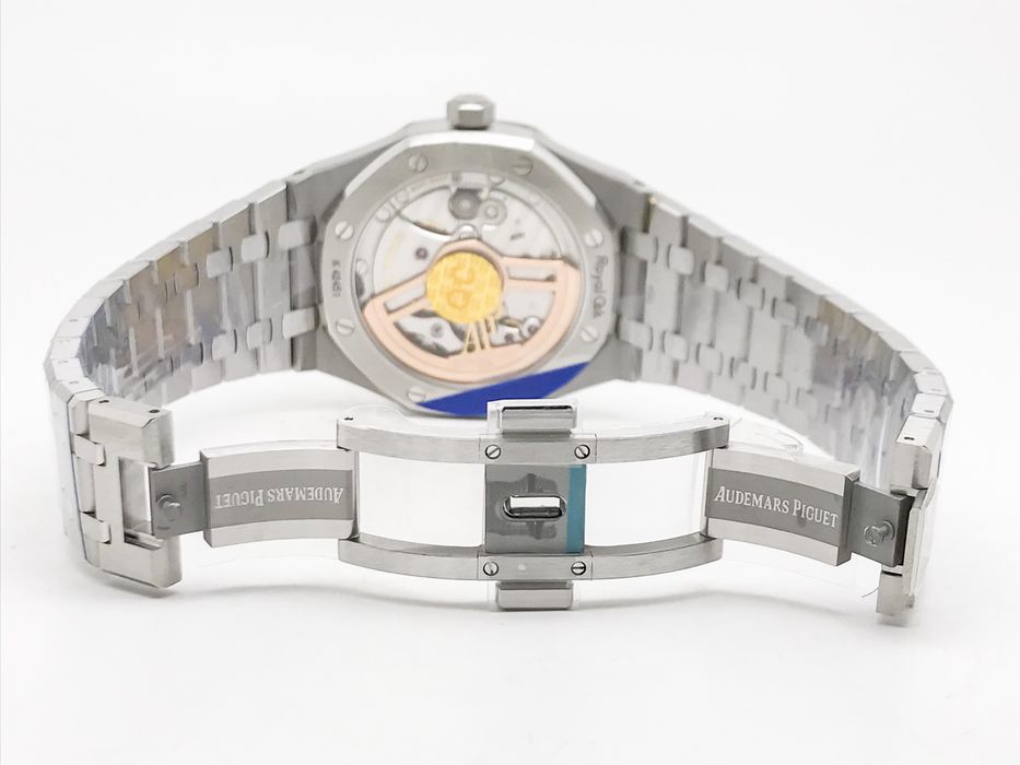 Audemars Piguet Royal Oak 15500 41mm - сребрист циферблат - стоманена гривна - QC снимки