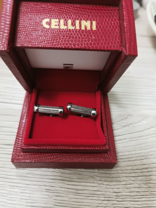 Vand butoni cellini noi cutie. factura