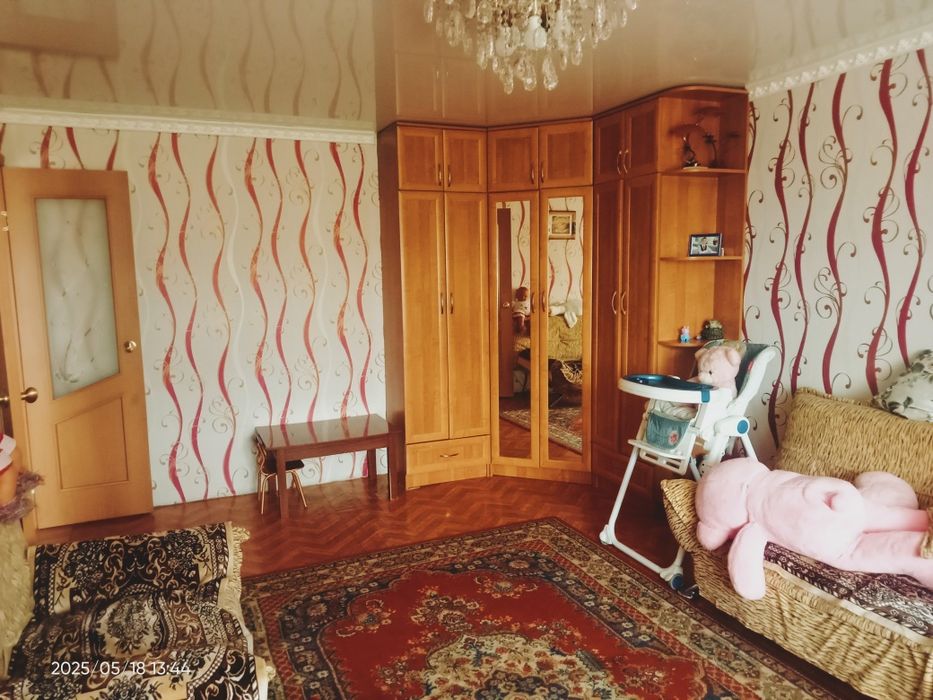 Продается 4 комнатная квартира