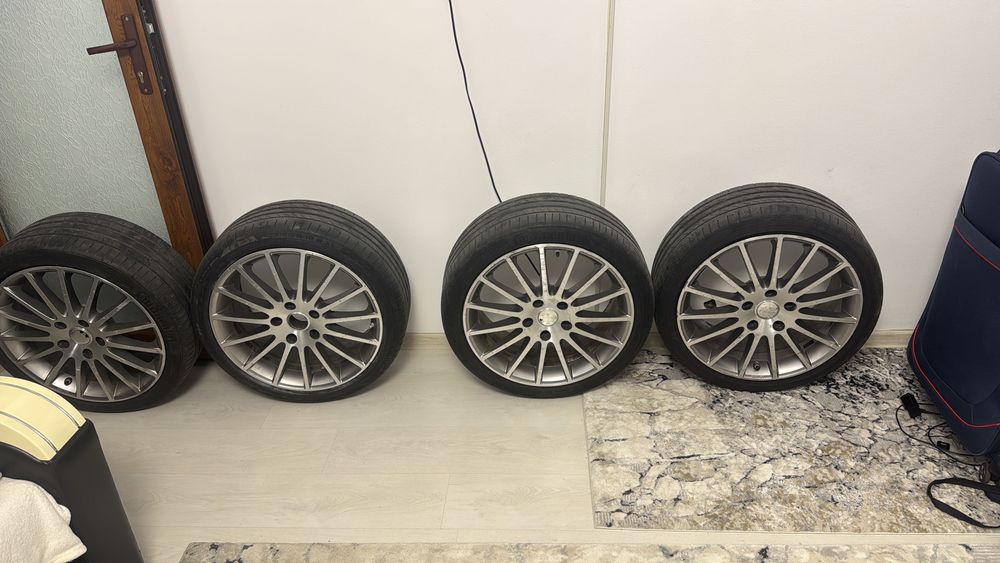 Roți BMW 225/40. R18