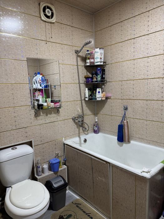 Срочно продаётся 1в2х,кирпичный дом,с огородом,42кв.м.Сергели,спутник5