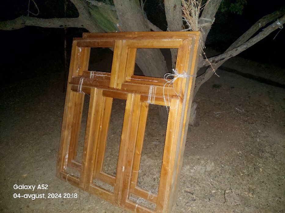 Тахта дераза лакланган холати яхши,2 дона