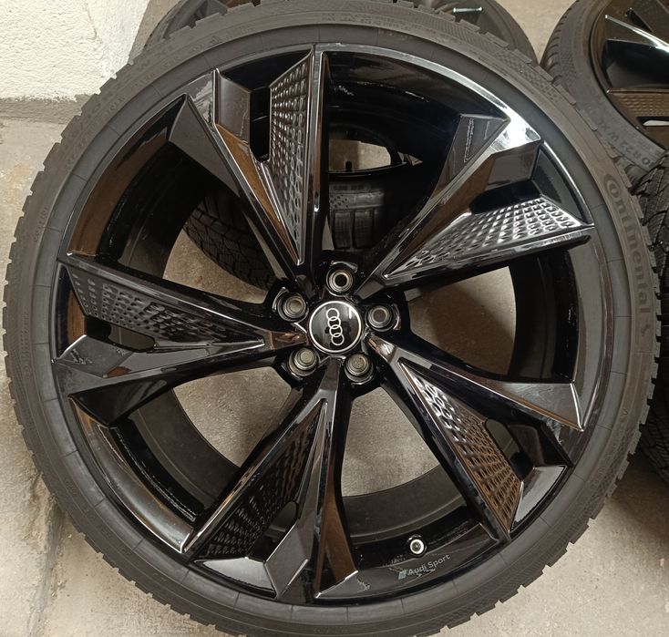 Оригинални джанти с гуми зимни 22 цола Audi Rs6 Rs7 дот 2023г.