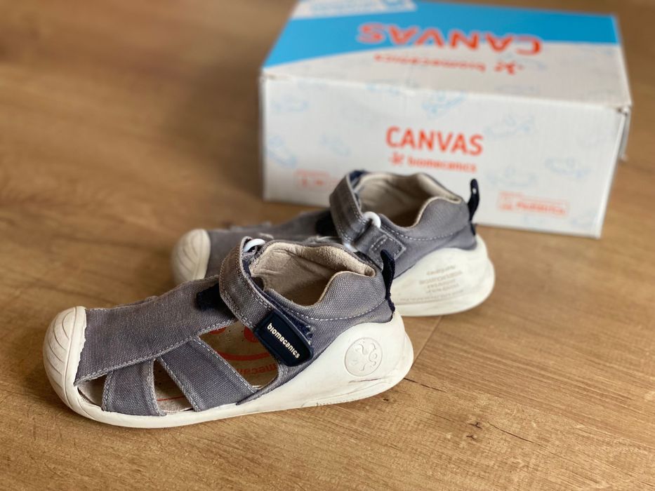 Сандали biomecanics 24 номер